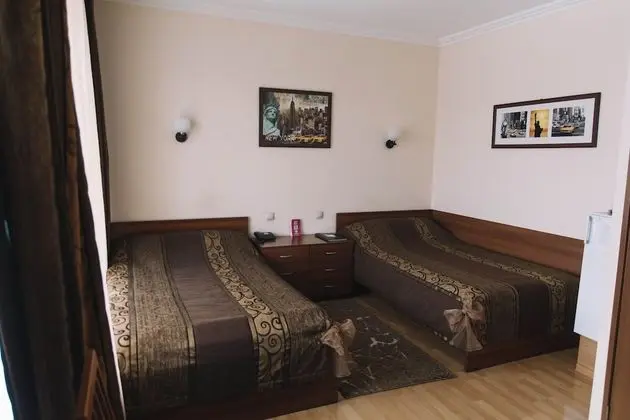 Comfort Tek Büyük veya İki Ayrı Yataklı Oda