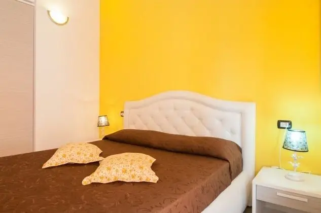 Üç Kişilik Oda, Bahçe Manzaralı