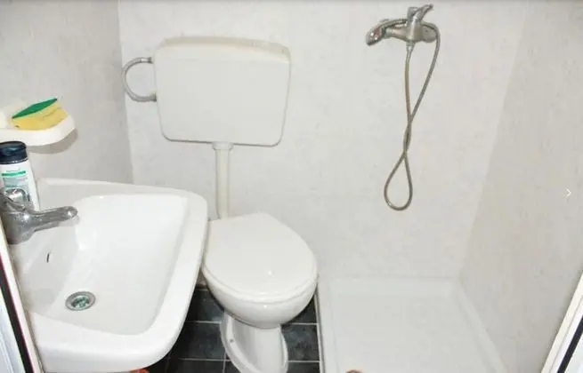 Büyük Yataklı Tek Kişilik Oda