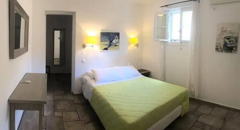 Apartment, 1 Bedroom renamed   Semi down stair level