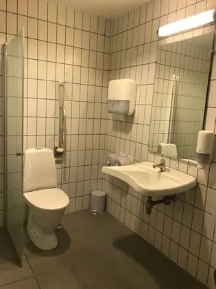 Comfort Dört Kişilik Oda, Ortak Banyo (6 person)