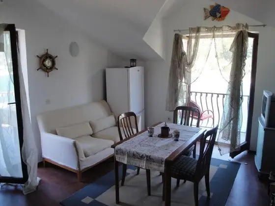 Apart Daire (Niki - 5m from the sea - A2 -Hela (4))