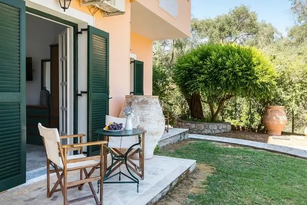 Stüdyo, Bahçe Manzaralı, Bahçeli