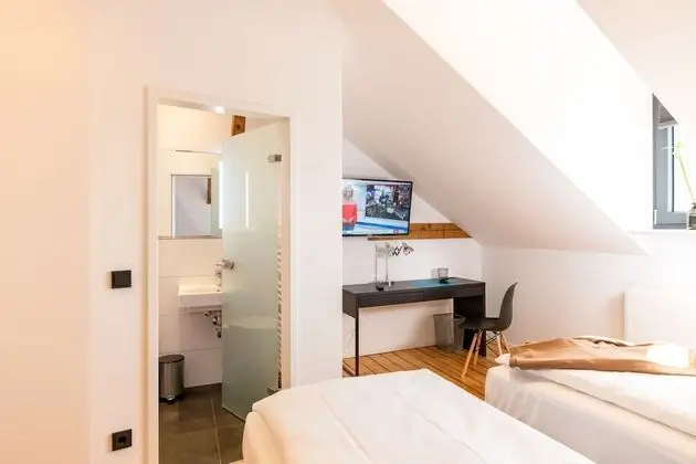 Comfort Tek Büyük Yataklı Oda