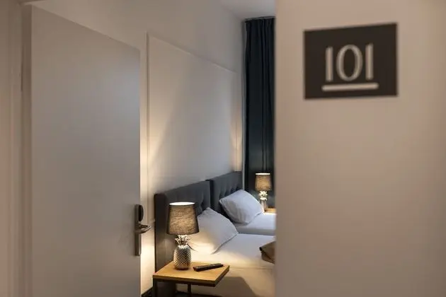 Comfort Tek Büyük Yataklı Oda