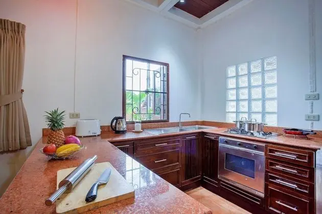 4 Bedrooms Pool Villa