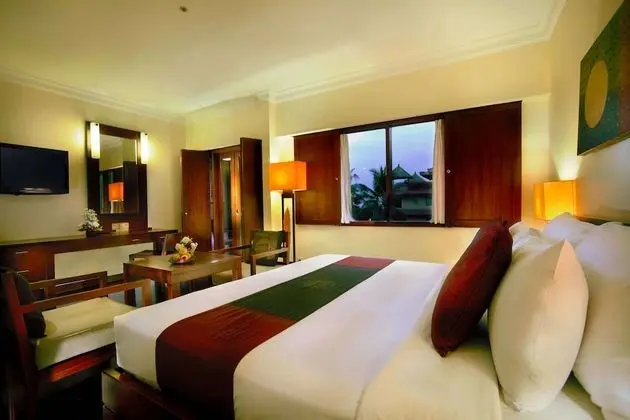 Deluxe Ocean Room