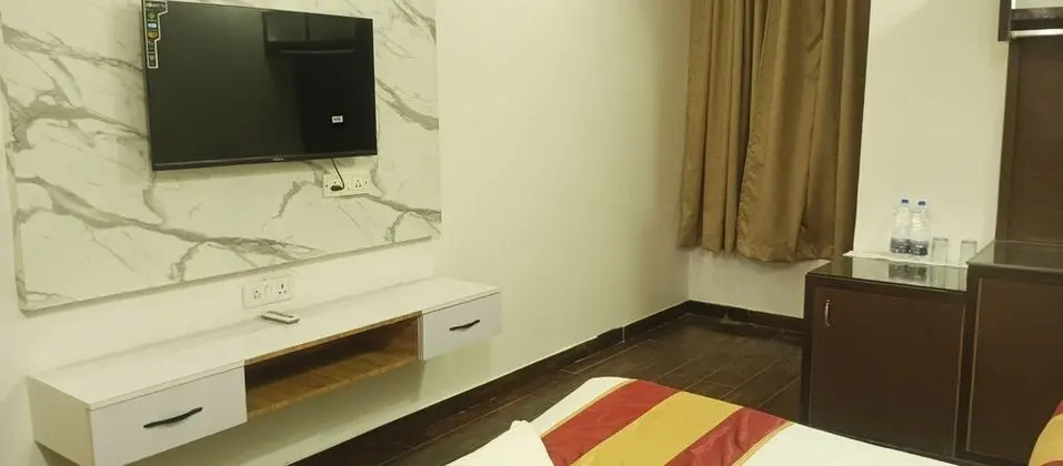Tek Büyük Yataklı Oda