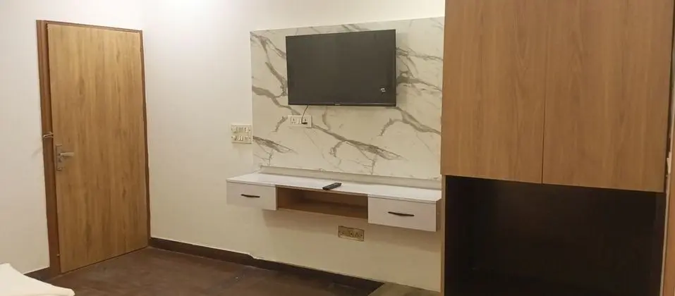 Tek Büyük Yataklı Oda