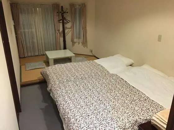 Üç Kişilik Oda