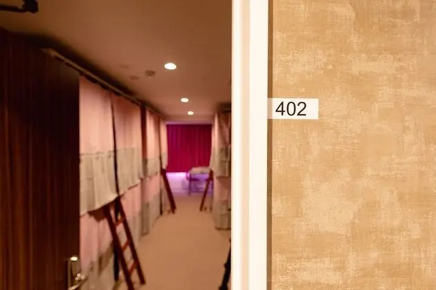 Ortak Ranzalı Oda, Sadece kadınlar için (#402)