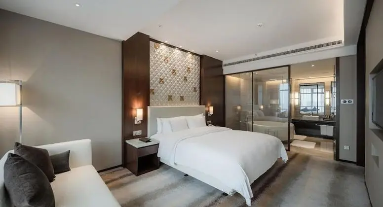 Luxury Oda