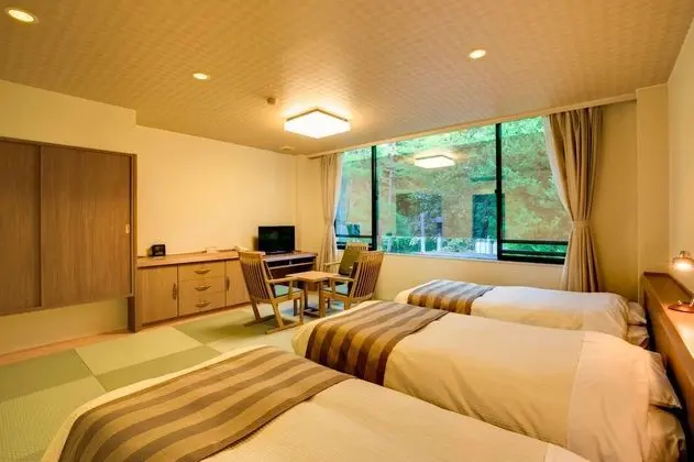 Üç Kişilik Oda, Sigara İçilmez (Japanese Modern Style)