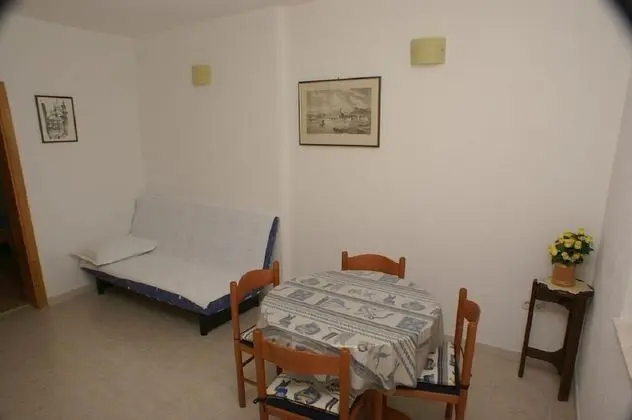 Apart Daire (Niko - 50 m from pebble beach - A5 Pr)