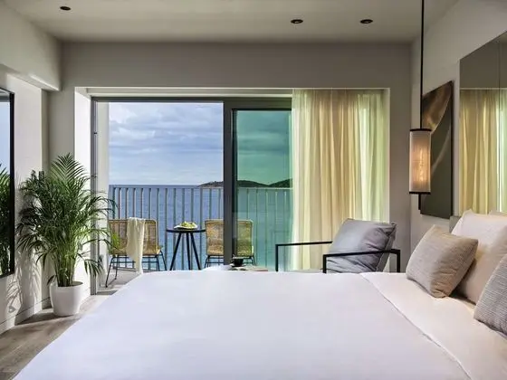 Deluxe Superior Front Sea View With Balcony