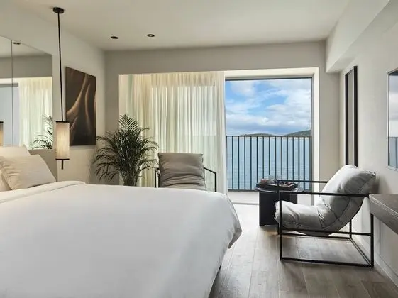 Deluxe Superior Front Sea View With Balcony