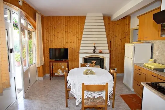 Apart Daire (Nikola - 200 m from beach - A2(2+1))