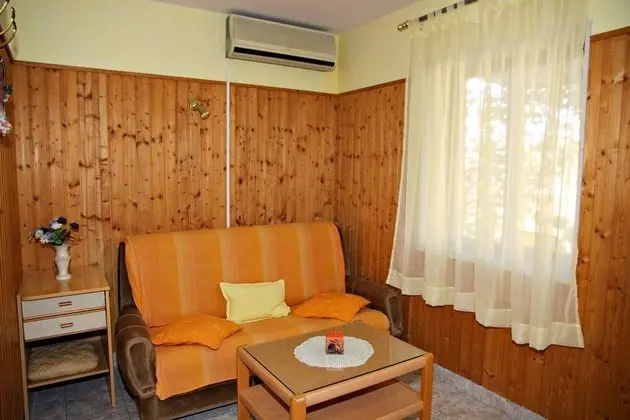 Apart Daire (Nikola - 200 m from beach - A2(2+1))