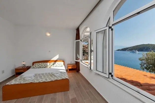 Apart Daire (Nikola - 5 m from beach - A(6+2) I ka)