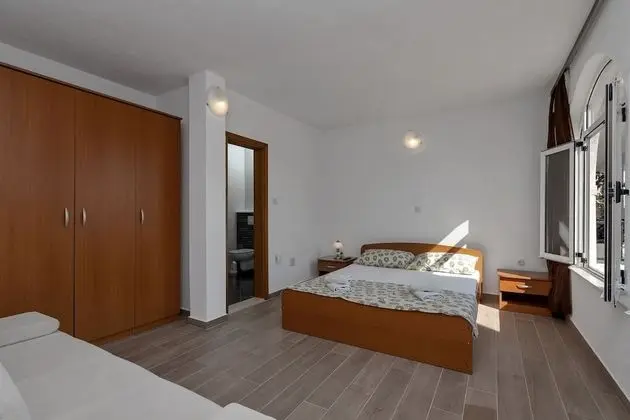 Apart Daire (Nikola - 5 m from beach - A(6+2) I ka)