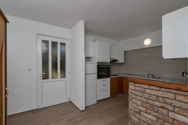 Apart Daire (Nikola - 5 m from beach - A(6+2) I ka)