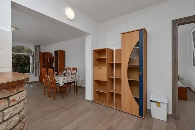 Apart Daire (Nikola - 5 m from beach - A(6+2) I ka)