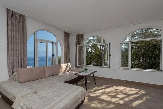 Apart Daire (Nikola - 5 m from beach - A(6+2) I ka)