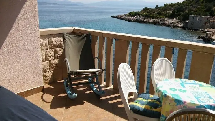 Apart Daire (Nikola - in front of the sea - A1(4))