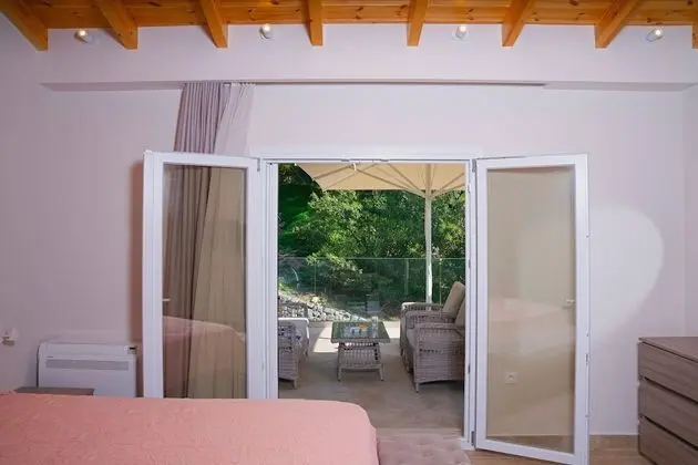 Villa, 3 Yatak Odası, Deniz Manzaralı, Denize Sıfır