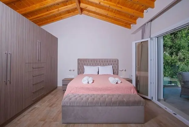 Villa, 3 Yatak Odası, Deniz Manzaralı, Denize Sıfır