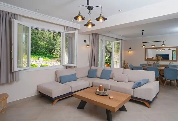 Villa, 3 Yatak Odası, Deniz Manzaralı, Denize Sıfır