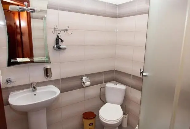 Standard Tek Büyük veya İki Ayrı Yataklı Oda