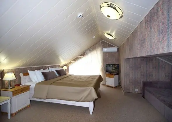 Comfort Tek Büyük Yataklı Oda