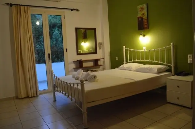Apart Daire, 1 Yatak Odası, Havuz Manzaralı
