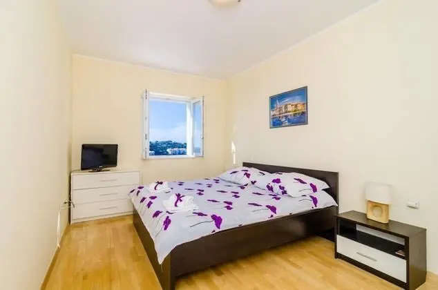 Apart Daire (Two Bedroom Apartment with Balcony an)