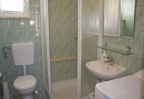 Apart Daire (Nikša - 10 m from beach - A2 Zeleni()