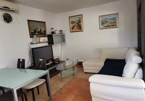 Ev (Niksi - with pool - H(8+4))