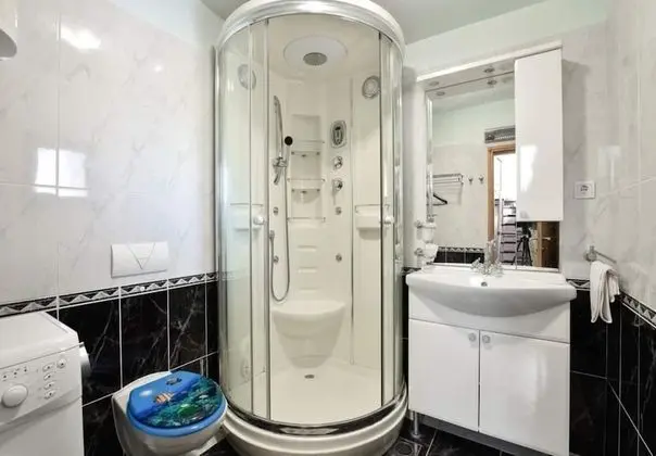 Ev (Niksi - with pool - H(8+4))