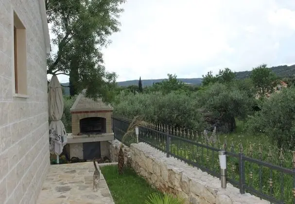 Ev (Niksi - with pool - H(8+4))