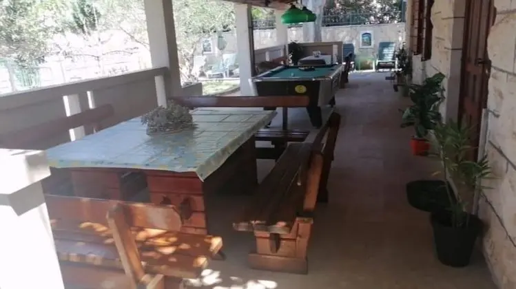 Ev (Niksi - with pool - H(8+4))