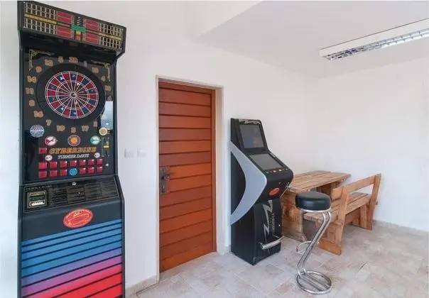 Ev (Niksi - with pool - H(8+4))