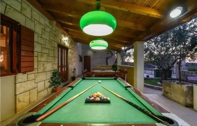 Ev (Niksi - with pool - H(8+4))