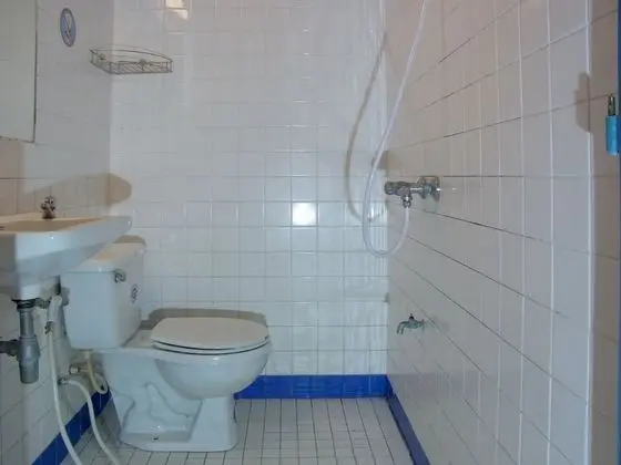 Budget Double Fan with Shared Bathroom