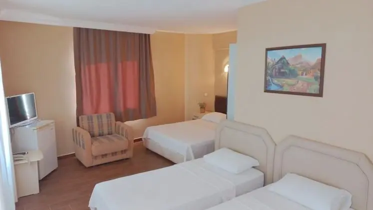 Aile Odası, Deniz veya Havuz Manzaralı, Balkonlu