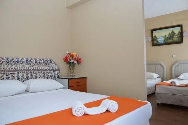Aile Odası, Deniz veya Havuz Manzaralı, Balkonlu