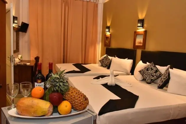 Deluxe Tek Büyük Yataklı Oda, 1 Çift Kişilik Yatak, Engellilere Uygun, Havuz Manzaralı