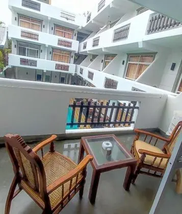 Deluxe Tek Büyük Yataklı Oda, 1 Çift Kişilik Yatak, Engellilere Uygun, Havuz Manzaralı