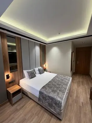 Standart Oda, Şehir Manzaralı