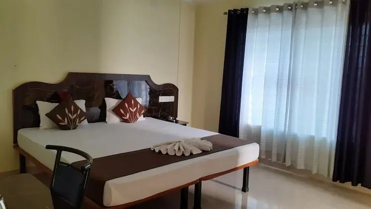 Luxury Tek Büyük Yataklı Oda