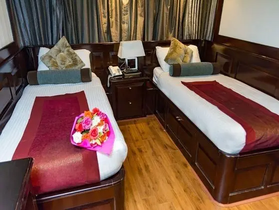 Deluxe Double Room, 2 Twin beds, River View